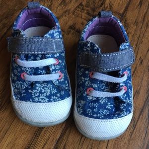 See Kai run Stevie sneakers